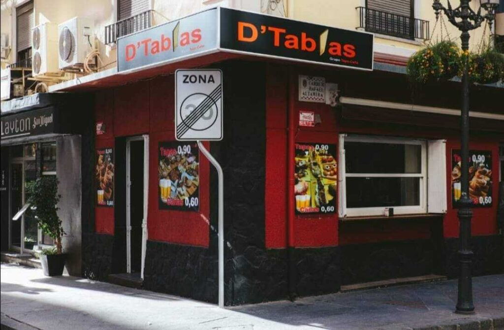 Adres: C. Rafael Altamira, 8-10, 03001 Alicante, Hiszpania